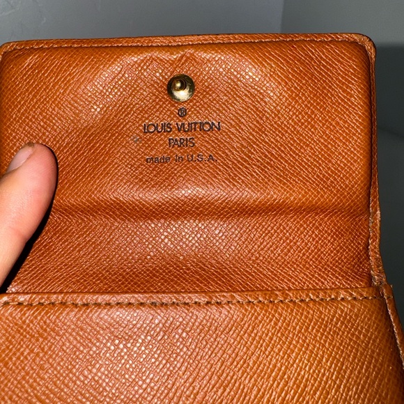 AUTHENTIC Louis Vuitton Monogram Wallet - Picture 6 of 9